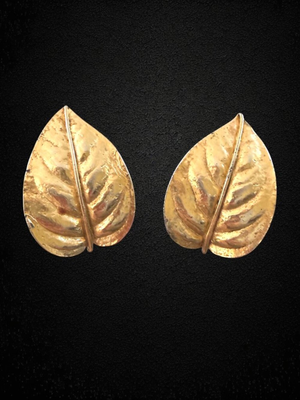 Vintage Trifari Gold Tone Leaf Clip-On Earrings Textured Botanical Statement